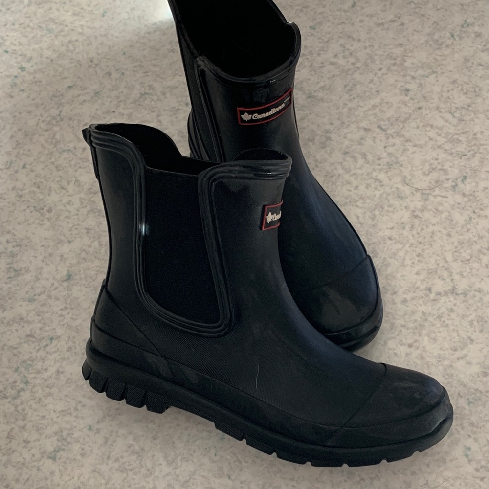 💛2/$20 Black Chelsea Rain Boots with Slip-On Elastic Panels size 6